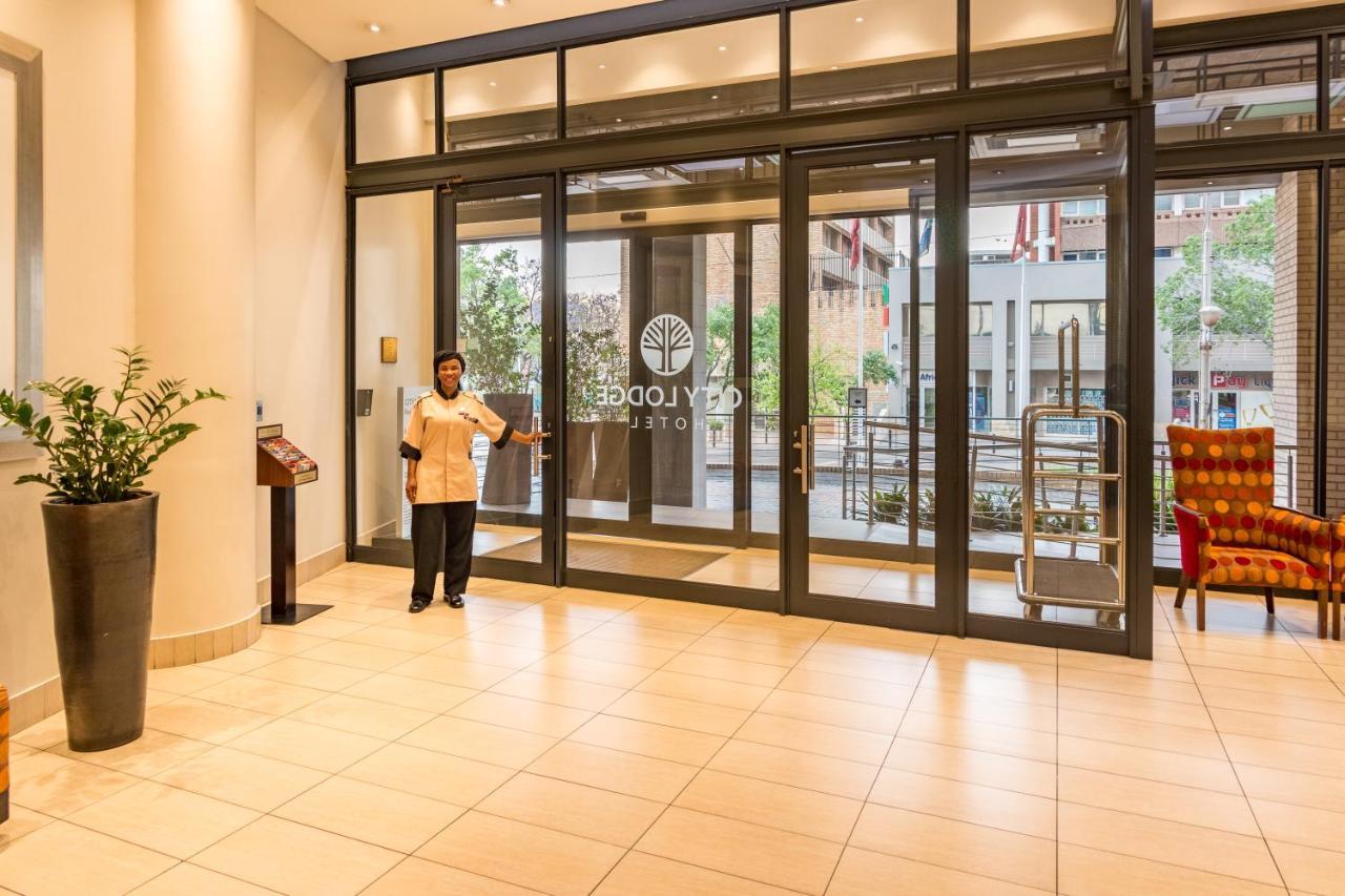 City Lodge Hotel Hatfield, Претория Экстерьер фото