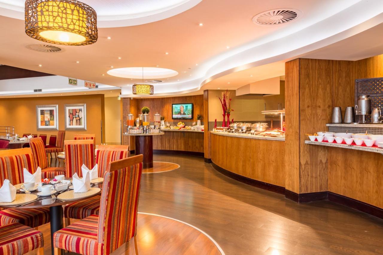 City Lodge Hotel Hatfield, Претория Экстерьер фото