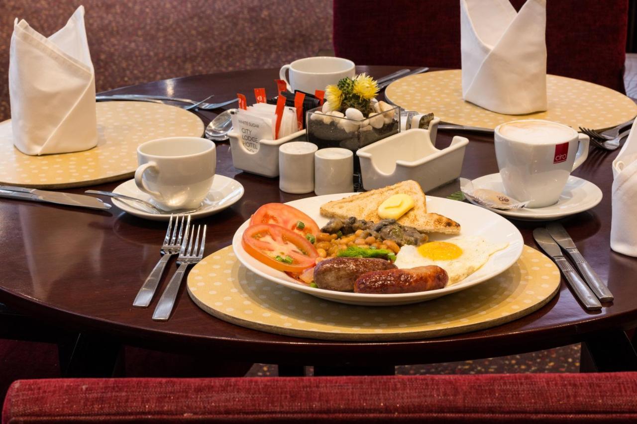 City Lodge Hotel Hatfield, Претория Экстерьер фото
